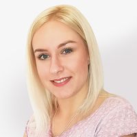 アンジェラ講師プロフィール写真