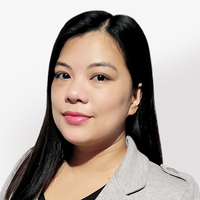 リゼル講師プロフィール写真