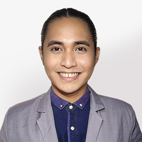 フランシス講師プロフィール写真