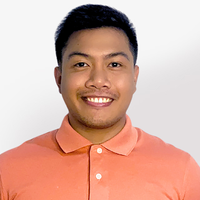 ニールア講師プロフィール写真