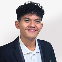 ケーニエル講師プロフィール写真